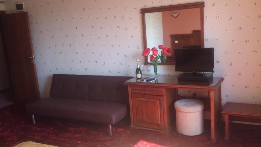 וליקו טורנובו Boliari Hotel מראה חיצוני תמונה